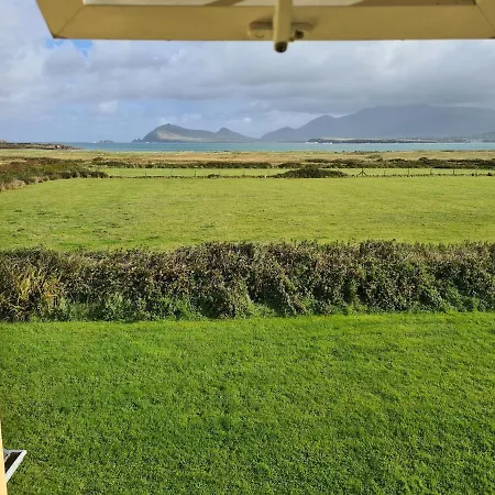 Seaside - Wild Atlantic Way Holiday home Ballyferriter